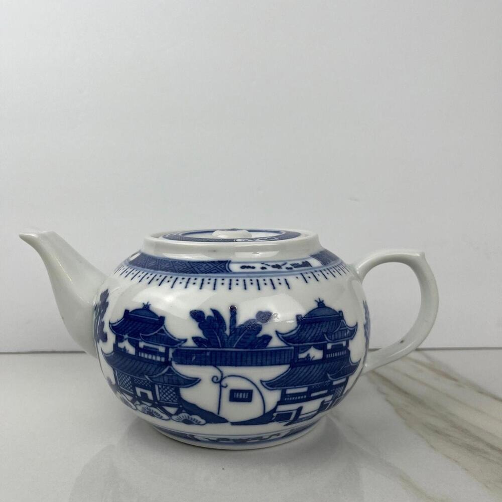 Blue and White Chinese FlatTop Teapot Jingdezhen Porcelain Tea Pot